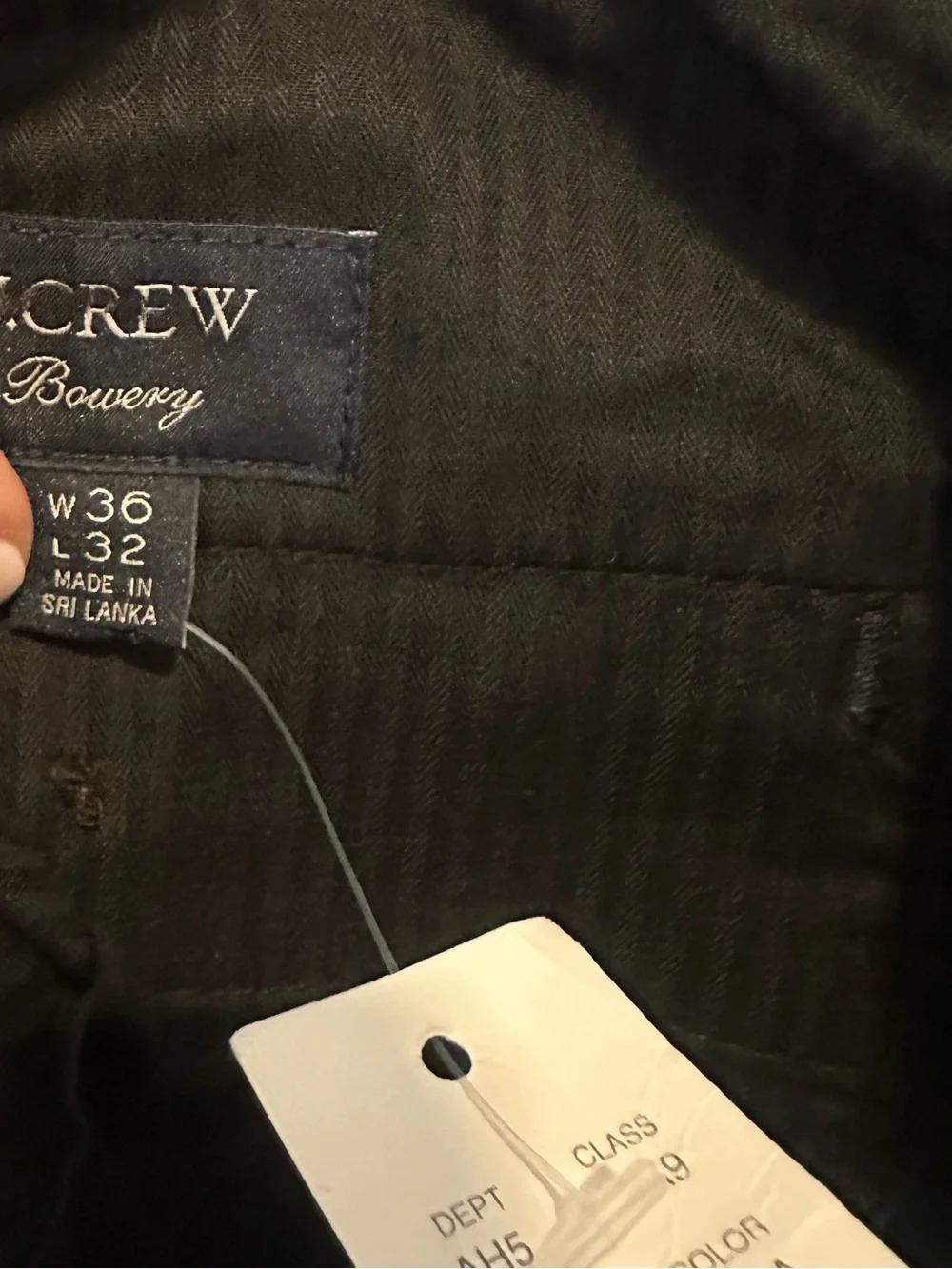 NWT! J.Crew Bowery Navy dress pant in wool blend. Men’s 36X32